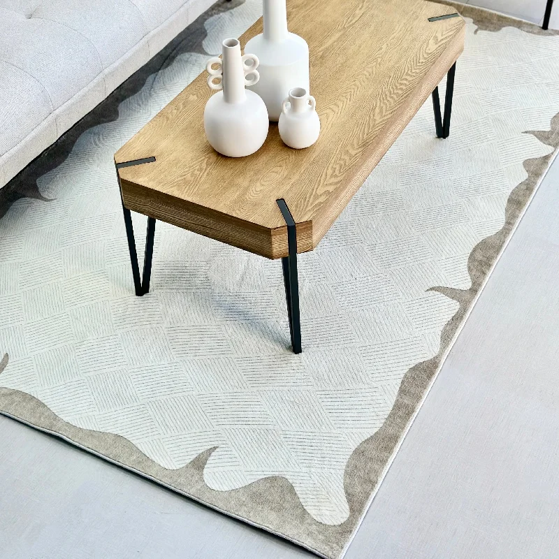 Asymmetric Sand Edge Performance Rug 5 x 8'